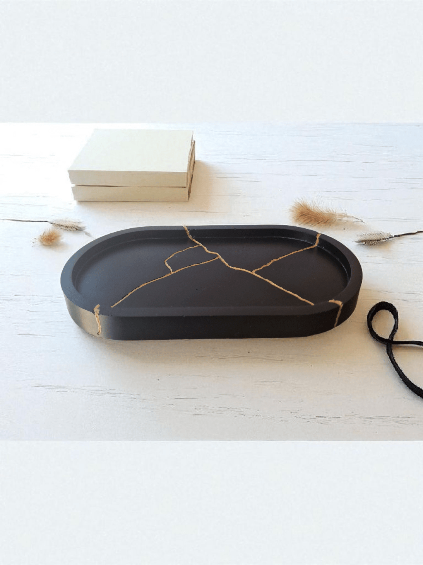 Plateau Ovale en Jesmonite – Finition Kintsugi - Annalisa Candles